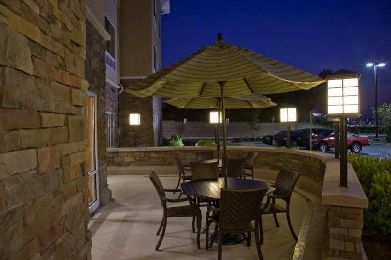 Fairfield Inn And Suites By Marriott Montgomery Eastchase Exterior foto